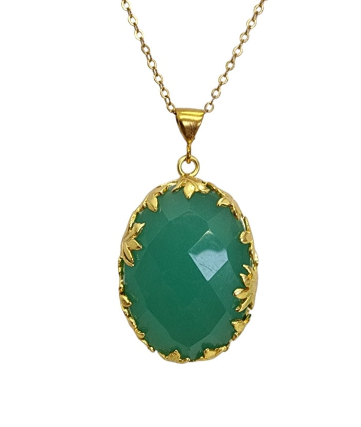 Necklace Green Chalcedony